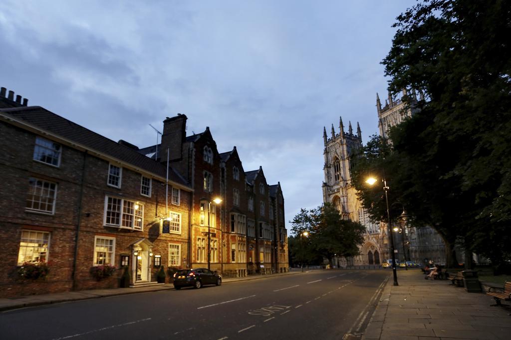 Hotel The Dean Court