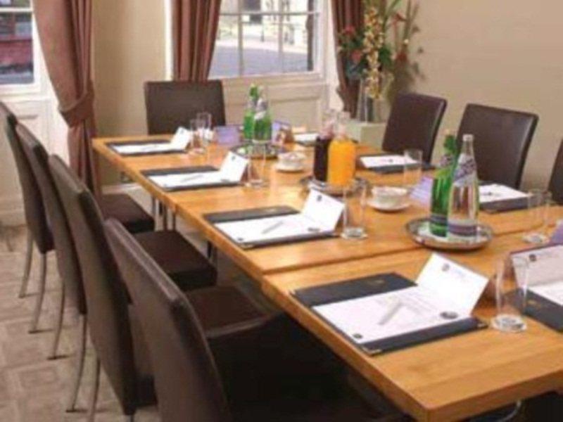 Hotel The Dean Court